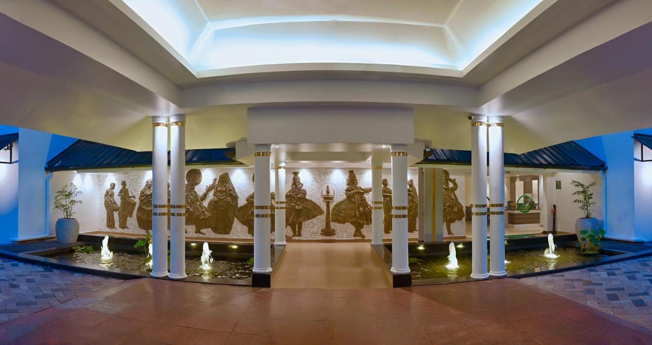 Contour Backwaters Hotel Resort & Convention Centre Ramankari Exterior photo