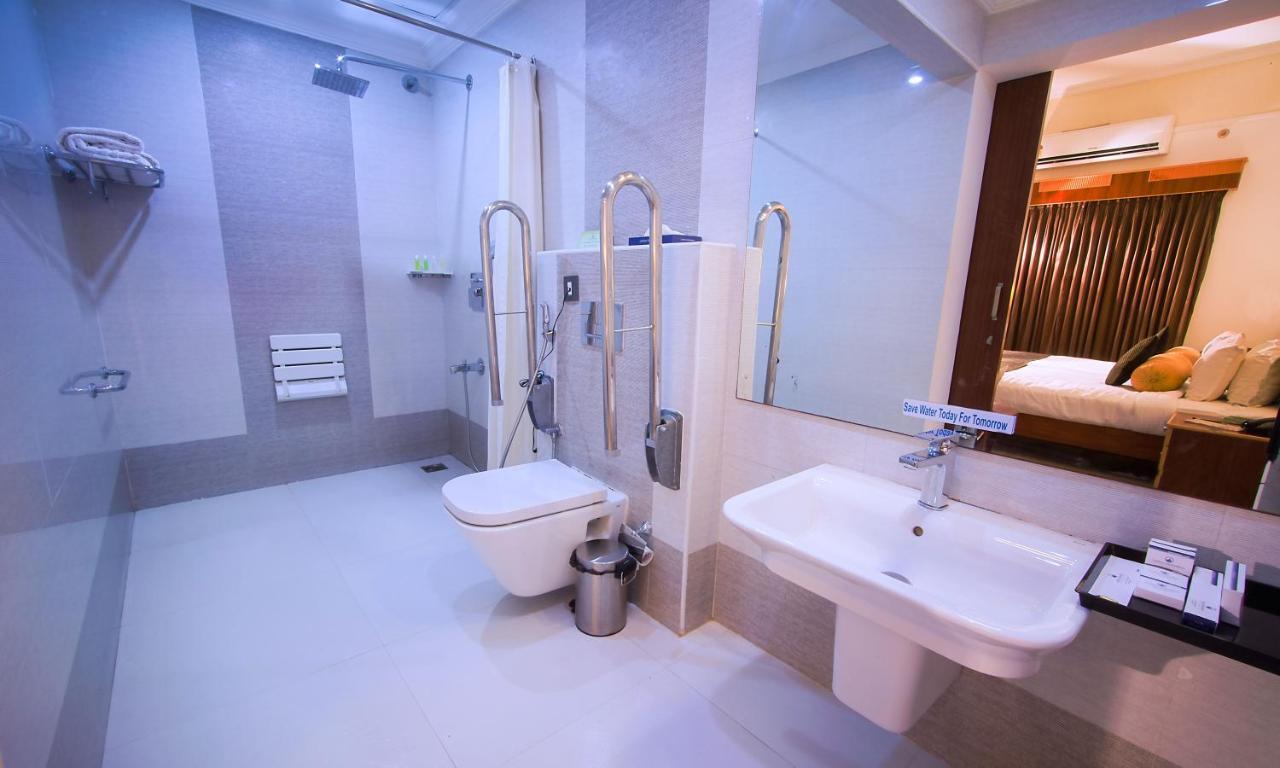 Contour Backwaters Hotel Resort & Convention Centre Ramankari Exterior photo